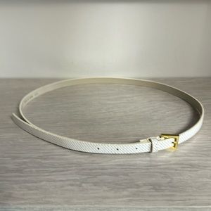 Jones New York Belt, White with Gold tone Buckle. Size 12P